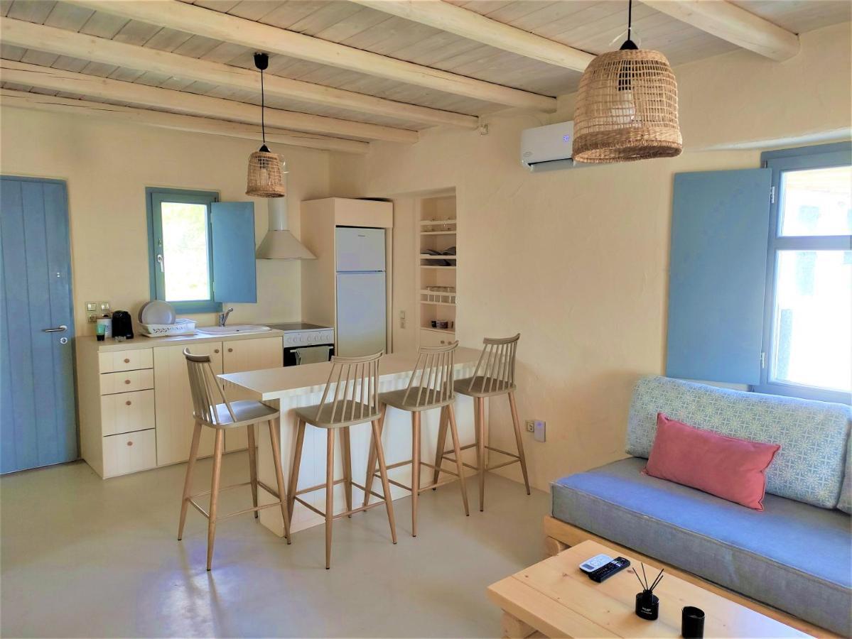 Mosaic Suites Drios Esterno foto