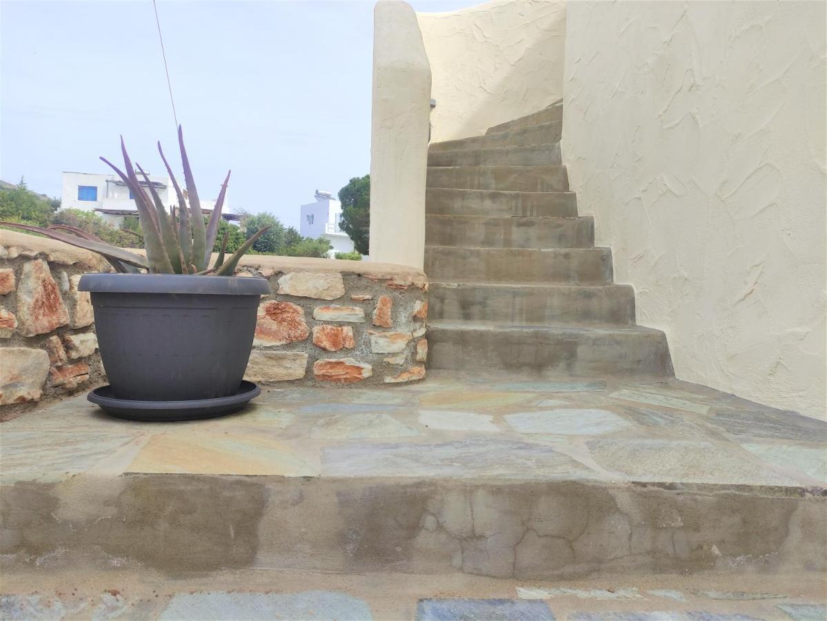 Mosaic Suites Drios Esterno foto