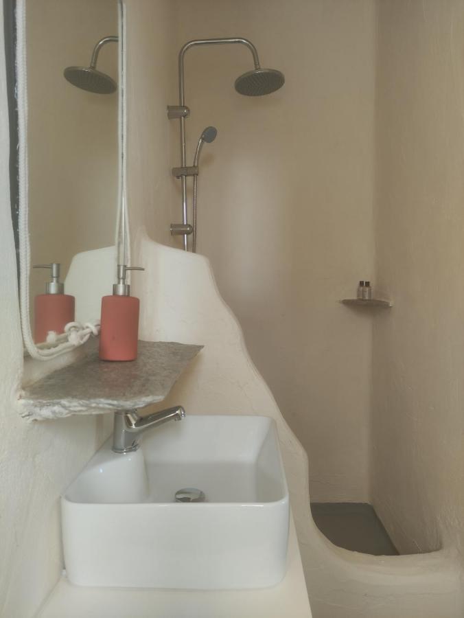 Mosaic Suites Drios Esterno foto